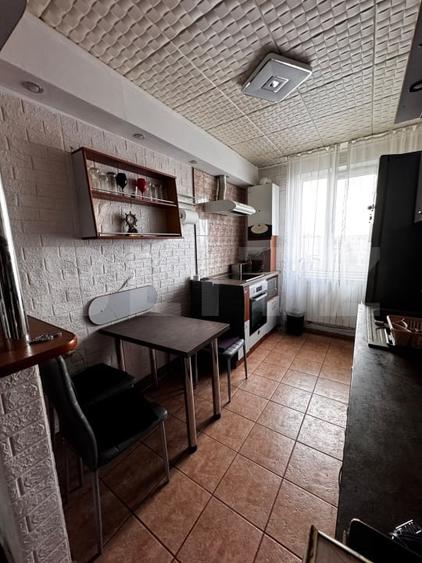 Apartament cu 4 camere decomandat, mobilat în Sud-Est
