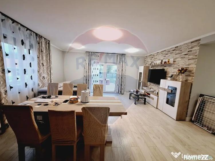 Casă cu 5 camere cu Teren 2100 Mp în Hidiș