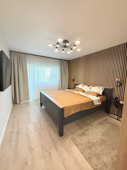 Apartament cu 3 camere decomandat în Florești