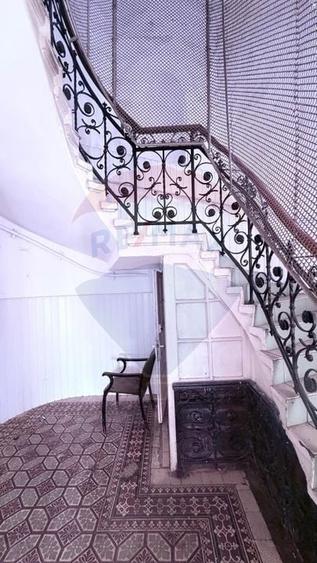 Casă cu 48 camere cu Teren 820 Mp în Centrul Istoric