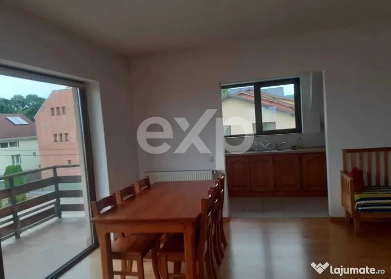 Apartament cu 3 camere semidecomandat în Europa