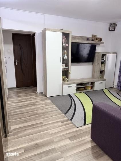 Apartament cu 2 camere semidecomandat în Mioriței