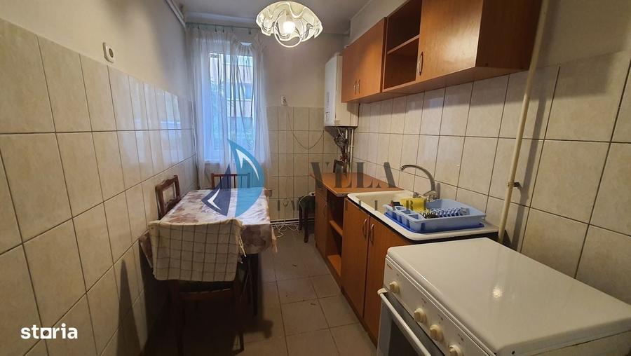 Apartament cu 4 camere decomandat în 7 Noiembrie
