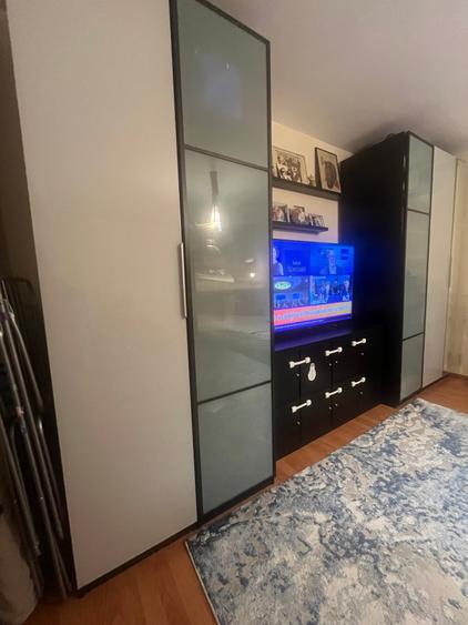 Apartament cu 2 camere decomandat în Văcăresti