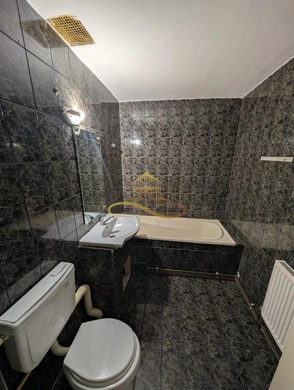 Apartament cu 3 camere decomandat în 9 Mai