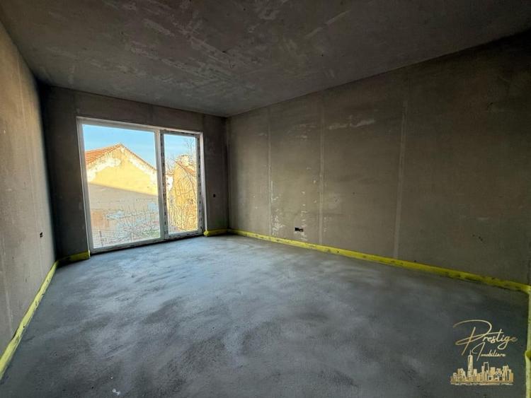 Apartament cu 2 camere semidecomandat în Cetății