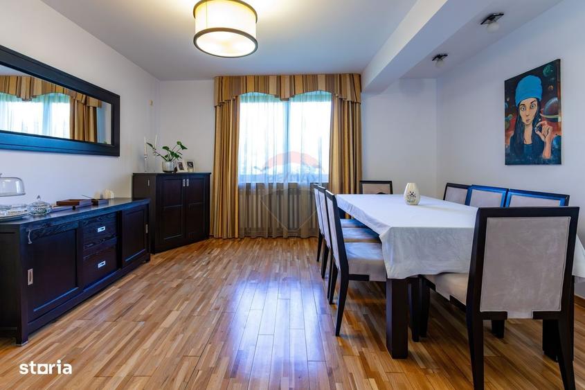 Casă cu 4 camere cu Teren 1617 Mp în Central