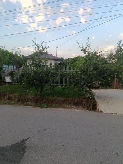 Casă cu 4 camere în Colacu