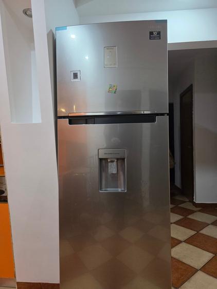 Titan,str.Ciucea,7 minute metrou 1 Decembrie 1918 - 8