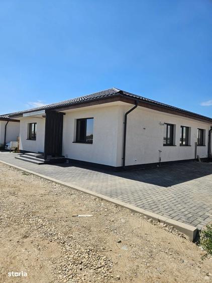 Casa noua cu 4 camere, 380mp teren, lac - 3