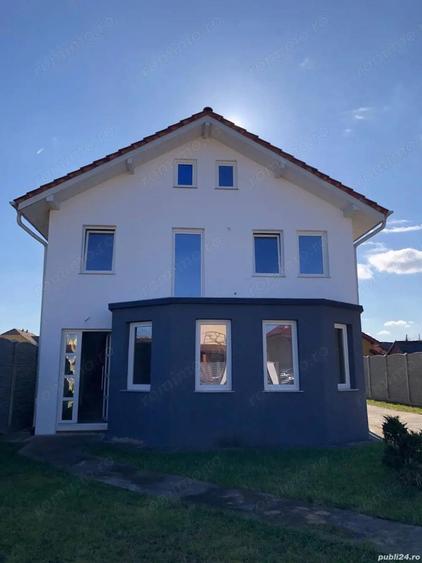 BRASADAS vinde casa in zona Micro 17 teren 9.5 ari 240mp. - 5