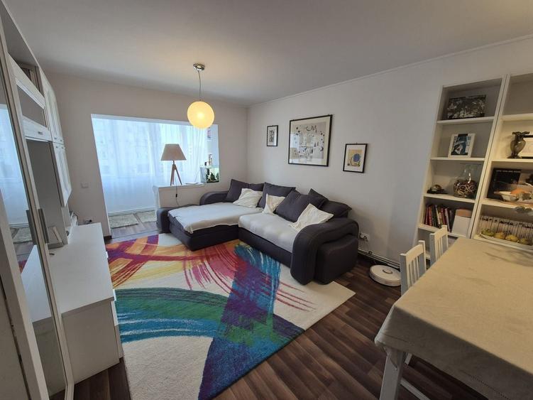 Apartament 4 camere, finisat, mobilat, parcare, zona str Izlazului - 1