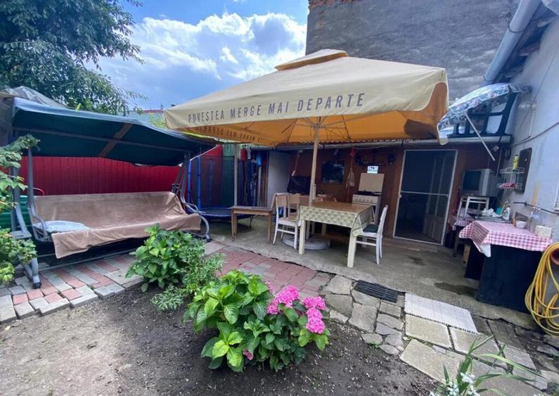 Casa cu 2 camere, 95 mp, in zona centrala - 1