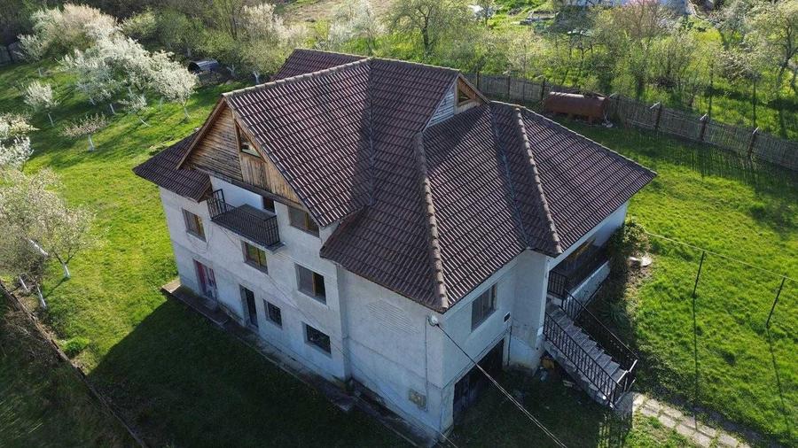 VILA ca-n povesti situata intr-o OAZA de VERDEATA - 7