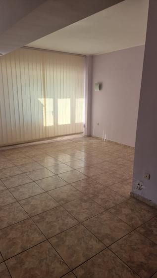 Apartament 2 camere, decomandat, etaj 2, centru,parc - 1