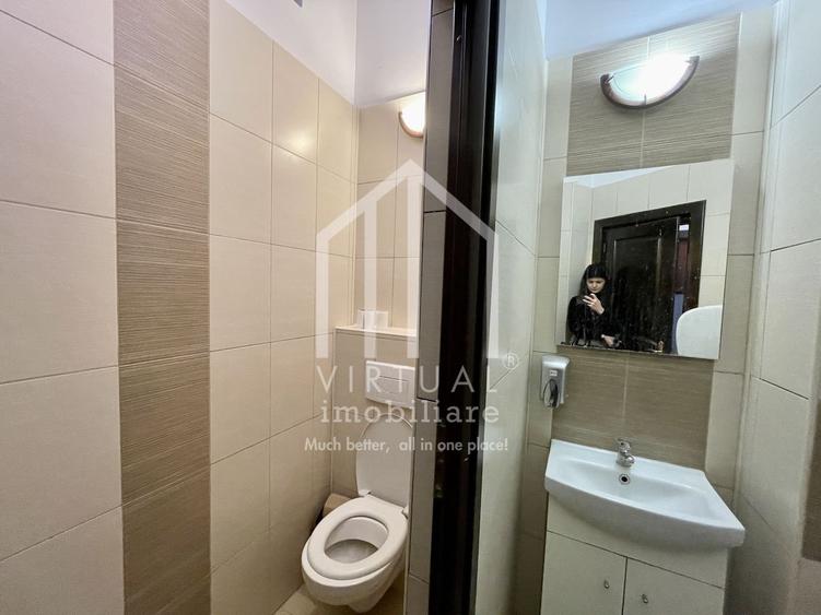 Vila/Pensiune cu 3 corpuri, 34 de camere, sala de fitness - Central - 51