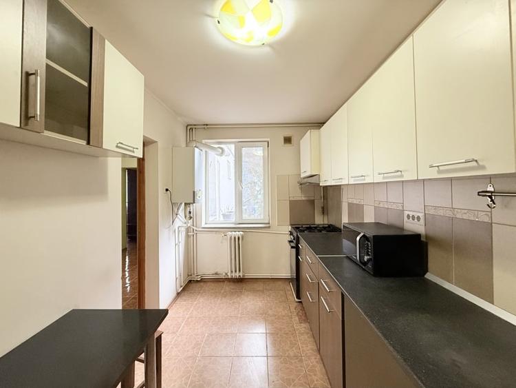 Apartament de vanzare cu 4 camere in Tomis Nord, Vedere parc, etaj 1 - 9