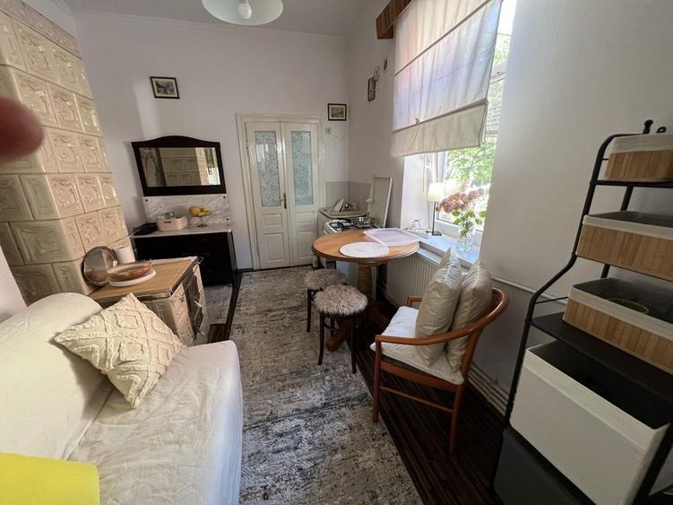 Casa de vanzare pe colt Radauti- zona selecta centrala - 1