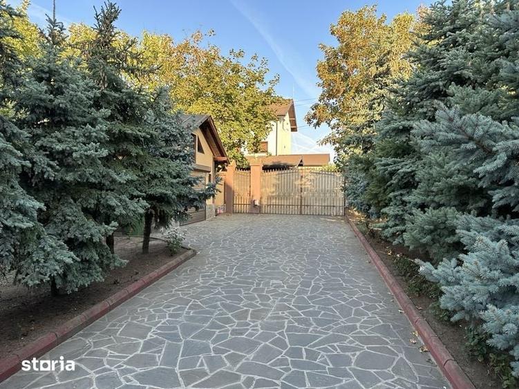 Casă cu 4 camere cu Teren 890 Mp în Brănești