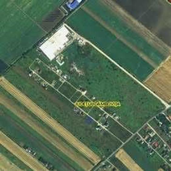 Teren intravilan de vanzare - 1