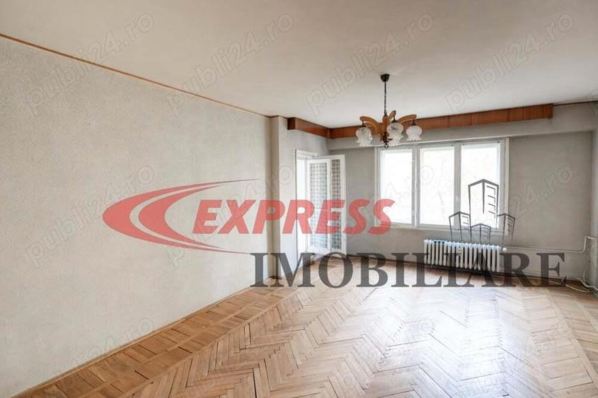 Vitan, Mall, Pompieri - 1