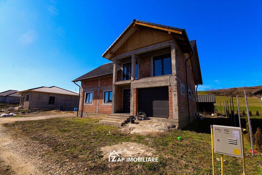 Casă 6 camere –195 mp utili –  P+M  Nazna – teren 644 mp - 1