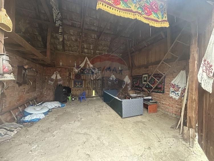 De vânzare casă din caramida cu teren – zonă Pensiunea Secret Garden - 39