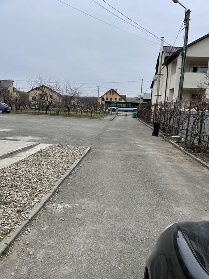 Casa de vanzare/inchiriere - 6