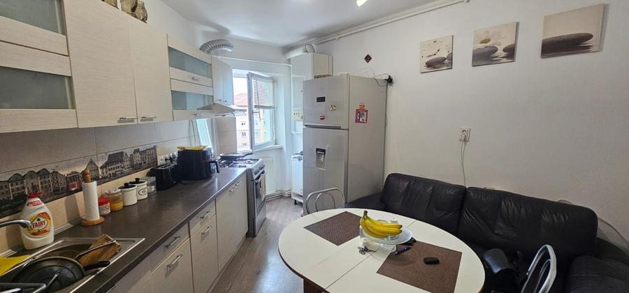 Vand apartament 3 camere,confort 1, decomandat,str.Siretului,mobilat si utilat - 6