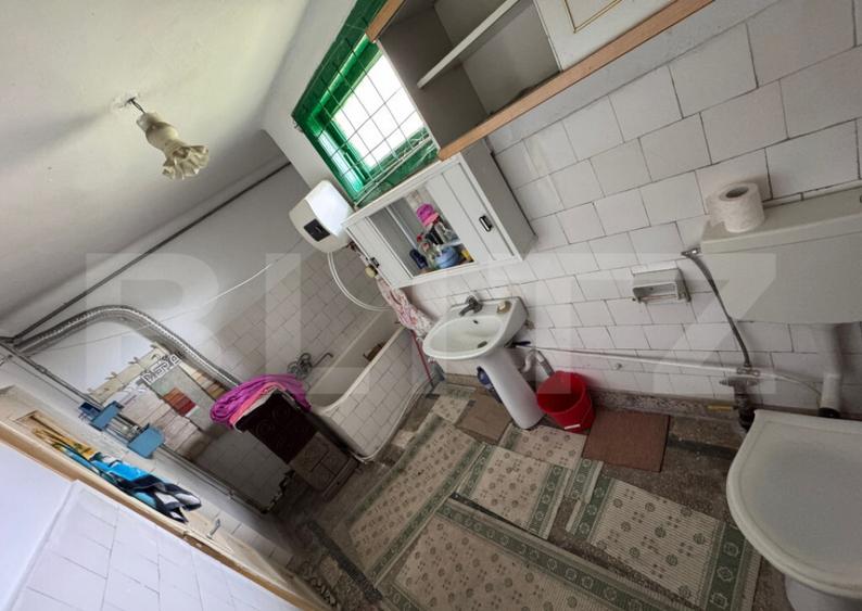 Casa solida din caramida cu teren generos Gura Ocnit - 2