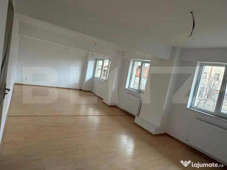 Spatiu Comercial 49 mp, zona Burdujeni, SV - 1