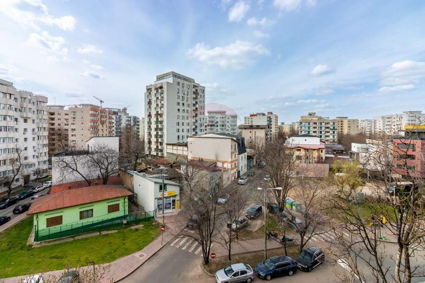 Apartament cu 3 camere de vânzare în zona Vitan Mall / Foisorului - 2