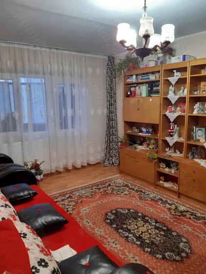 Vand ap.4 in Adjud ,BN. cam.2 bai 2 balcoane 2 ,3 3 cu acoperi? ,pod inchis ?i boxa subsol.. - 3