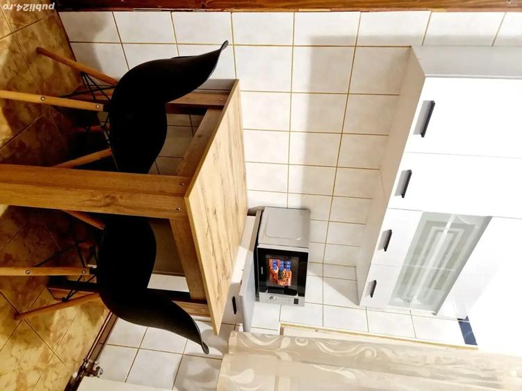 apartament 2 camere- 1mai ( langa metrou)+ loc de PARCARE. Centrala propie - 2