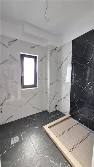 Duplex cu 4 camere cu Canalizare în Valea Lupului