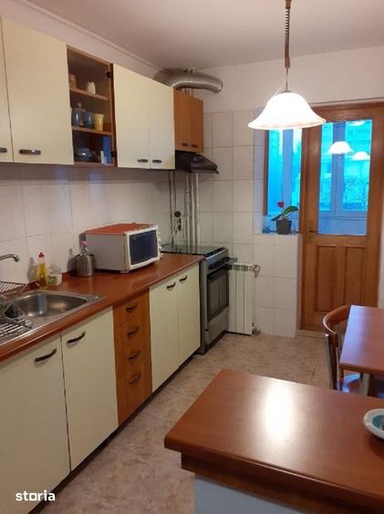 Apartament cu 3 camere semidecomandat în Vatra Luminoasă — fotografia 2