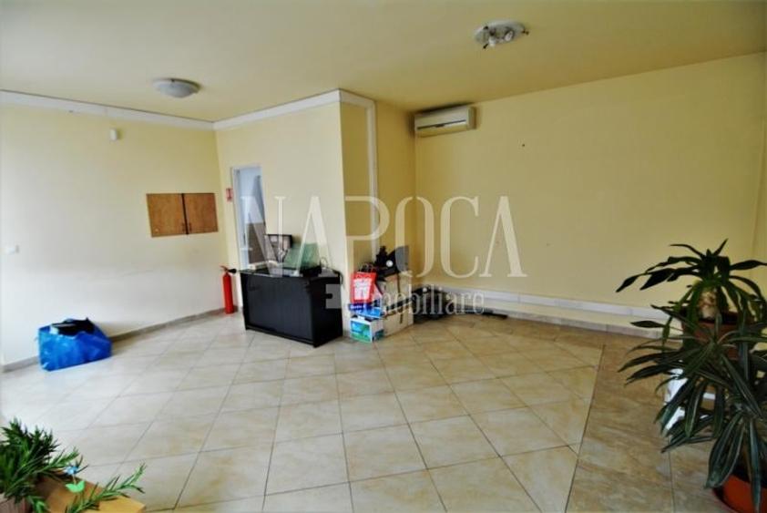 Casa 10 camere de vanzare in Floresti - 1