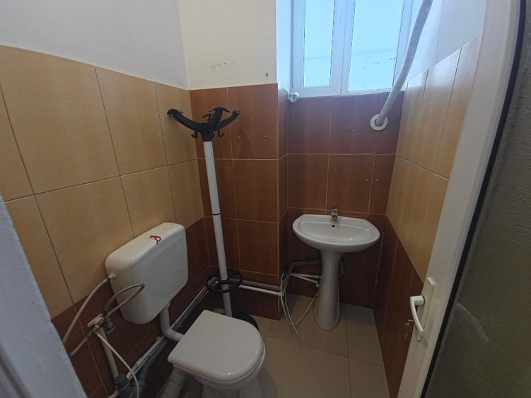 Spațiu comercial 35 mp de închiriat  zonă Stadion Constanța vad excelent - 5