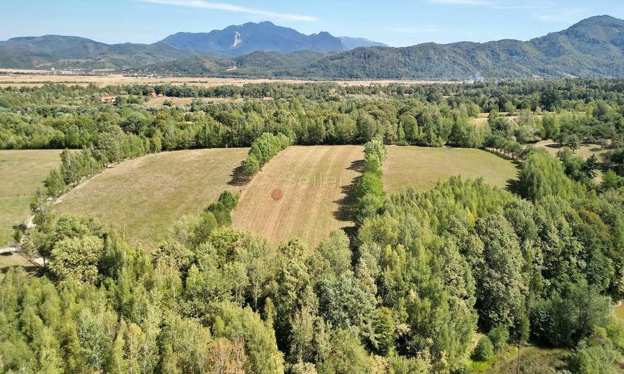 Teren intravilan, priveliste deosebita - 13