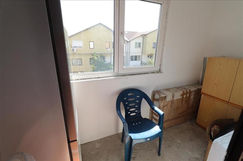 Garsoniera de vanzare in zona Penny Obor , etaj 3 (mansarda) - 14