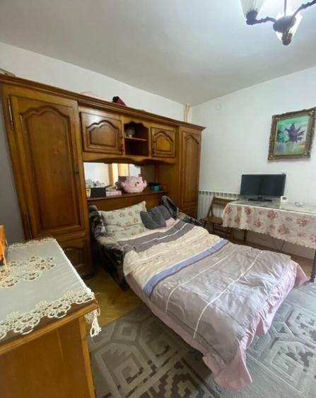 Garsoniera vis a vis de Hala Centrala, etaj 2 - 2