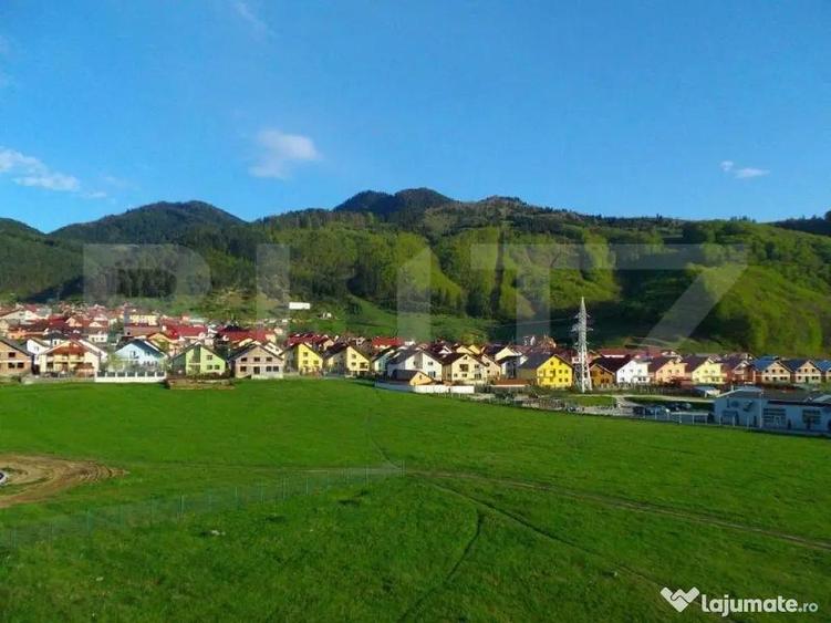 Teren intravilan deosebit in Sacele priveli?te superb - 1