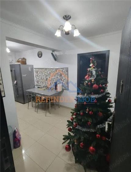 Apartament de vanzare cu 3 camere, zona Fizicienilor - 5