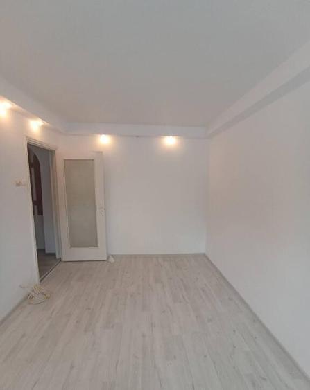 De vanzare garsoniera pe strada Vasile Goldis in Sfantu Gheorghe - 11