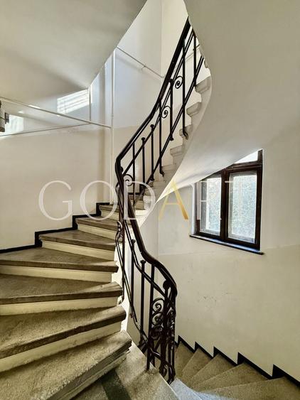 Apartament in vila | Ultracentral | 2 intrări | Garaj | Renovat - 19