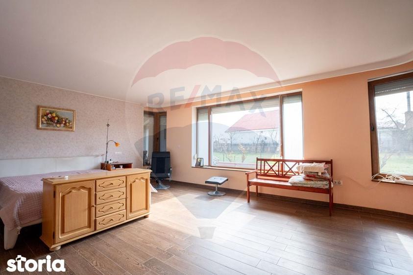 De vanzare Casa 1 nivel, teren 2000mp Sanmartin - 7
