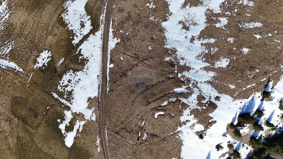 Priveli?te superba catre mun?i | 1924 mp | Apa ?i curent pe teren - 8