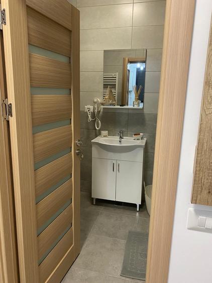 Mamaia Sat- Apart 2 cam mob utilat et 1/4 preț 450 euro - 1