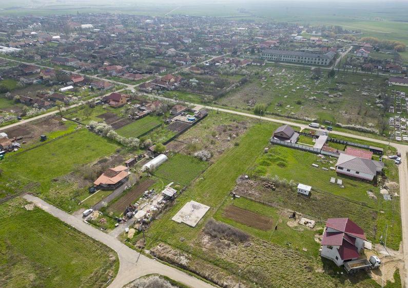 Teren intravilan cu funda?ie in Frumuseni - 12