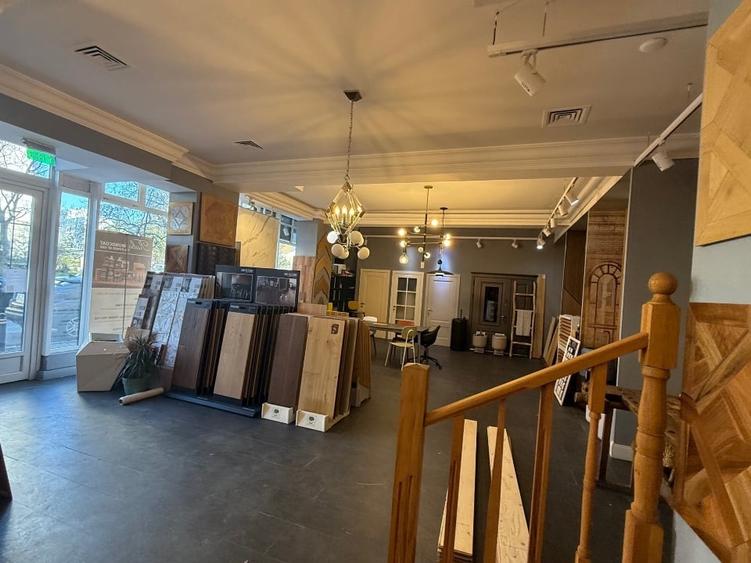 Spațiu central vitrina 16 metri pretabil cabinet , clinica, Market - 10